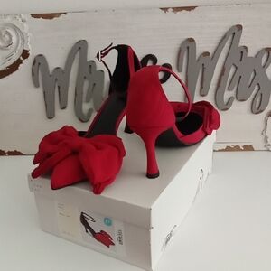 ♥️ Red Heels W Big Bows & Ankle Straps
